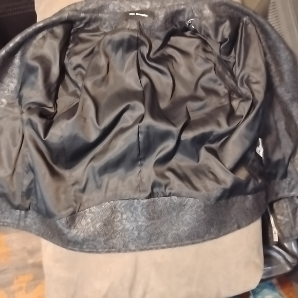 Chic Black Patterned Moto Jacket - Picture 12 of 13